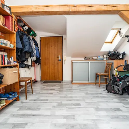 Bright And Airy In Unique Suburb Apartament