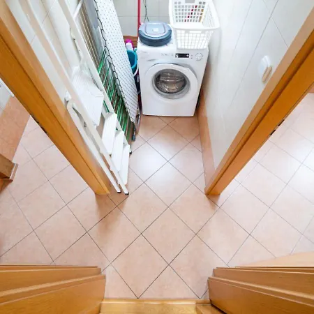 Apartament Bright And Airy In Unique Suburb *