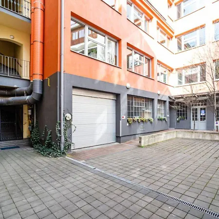 Apartament Bright And Airy In Unique Suburb Praga