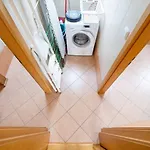 Apartamento Bright And Airy In Unique Suburb *