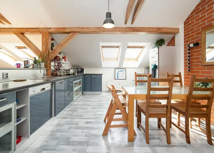 Apartament Bright And Airy In Unique Suburb *